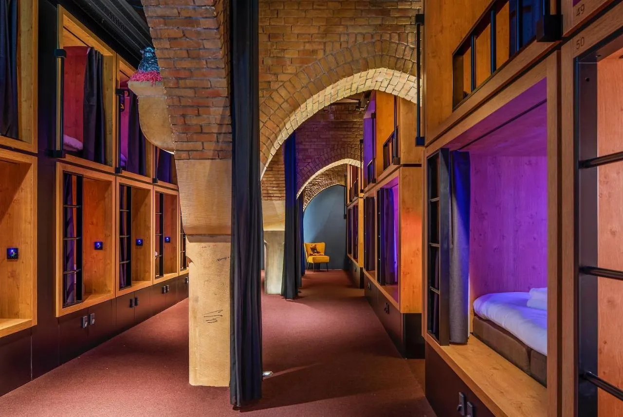 Bunk Hotel Amsterdam 3*,  Holandia
