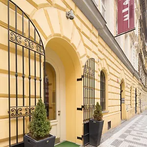https://city-lounge-hotel.praguehotelsweb.com